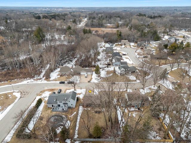 1327 SANDSTONE PLACE, Green Bay, WI 54313