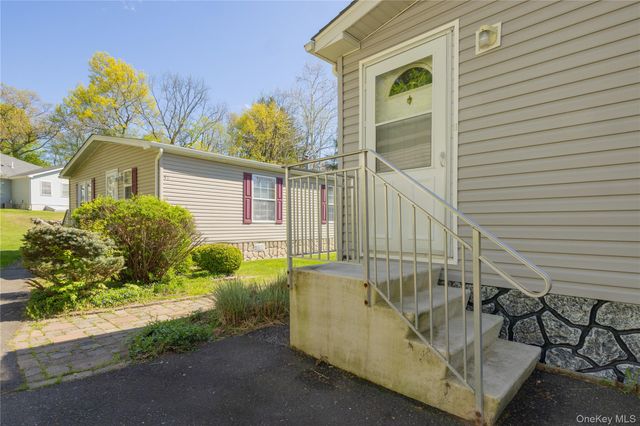 39 Cedar Flats Road, Stony Point, NY 10980