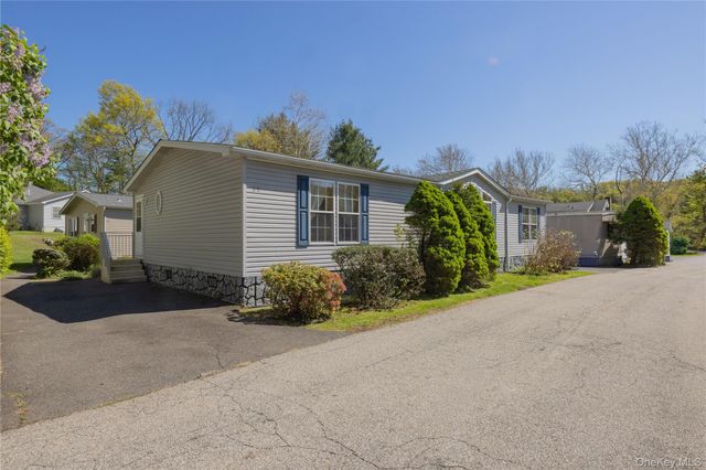 39 Cedar Flats Road, Stony Point, NY 10980