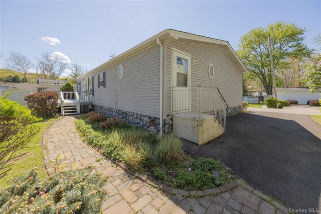 39 Cedar Flats Road, Stony Point, NY 10980