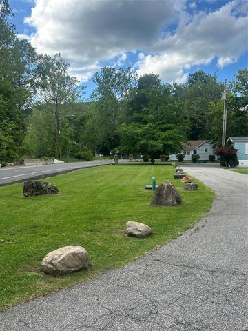 39 Cedar Flats Road, Stony Point, NY 10980
