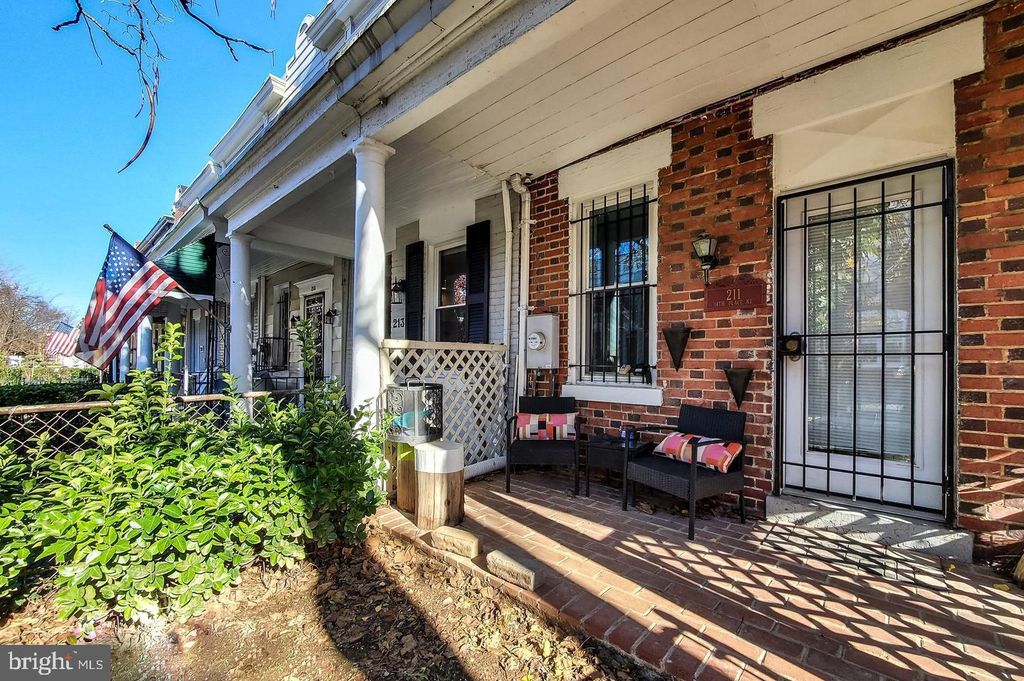 211 14TH PL NE, Washington, DC 20002