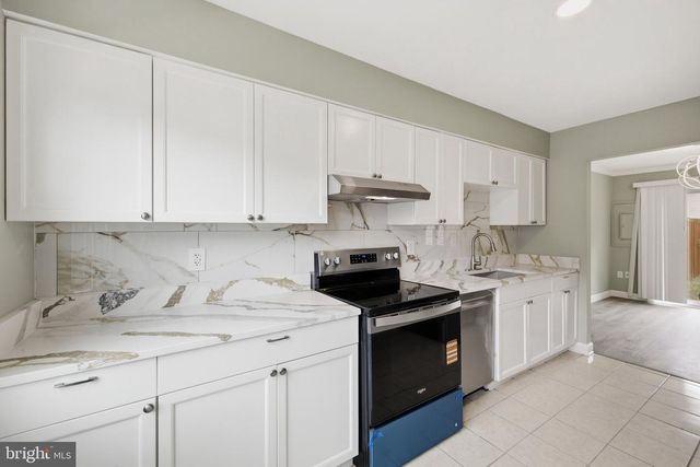 9053 SILVER MAPLE CT, Manassas, VA 20110
