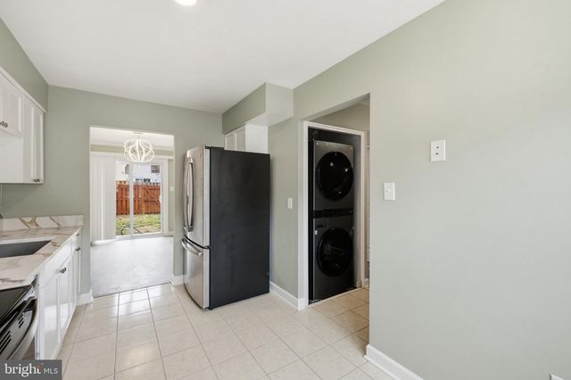 9053 SILVER MAPLE CT, Manassas, VA 20110