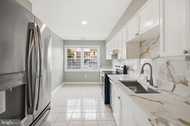 9053 SILVER MAPLE CT, Manassas, VA 20110