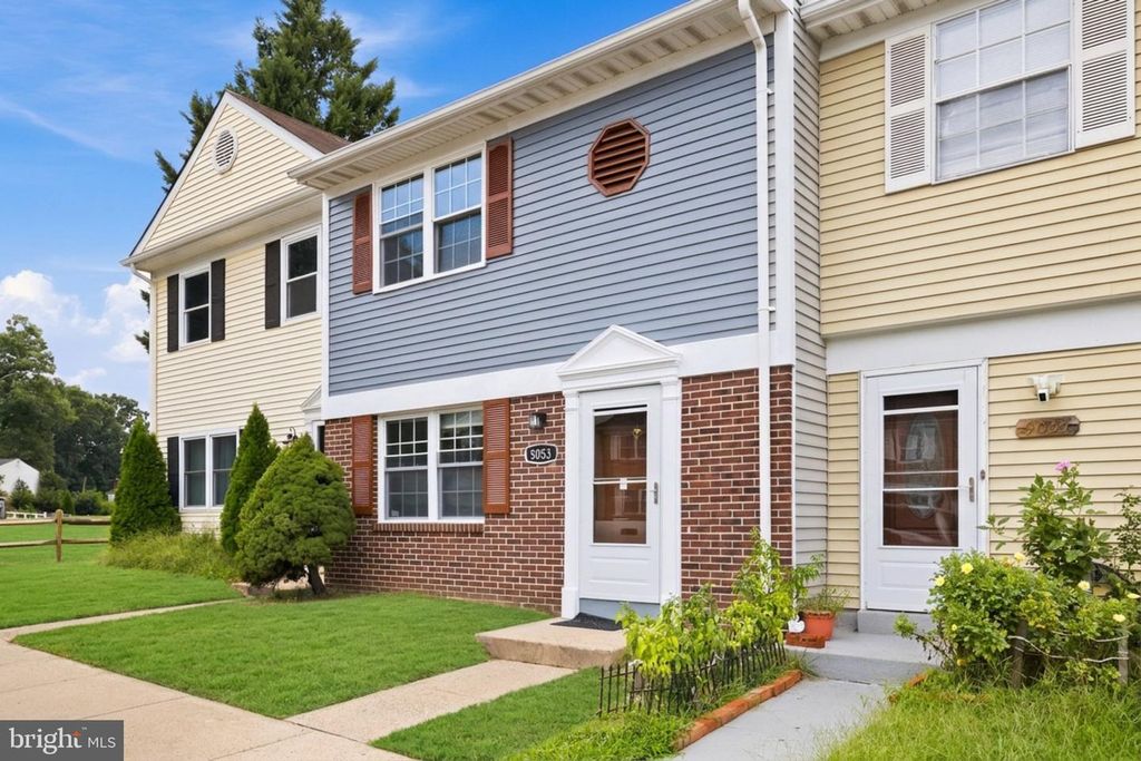 9053 SILVER MAPLE CT, Manassas, VA 20110