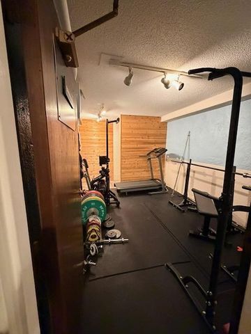 605 S 9th Street 8, Minneapolis, MN 55404