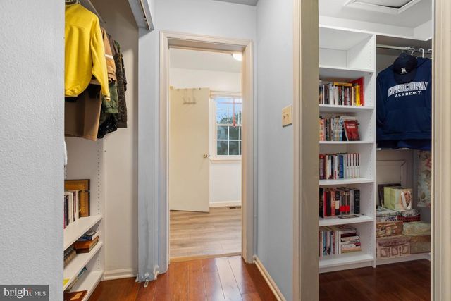 2 WOODLAKE DR, Marlton, NJ 08053