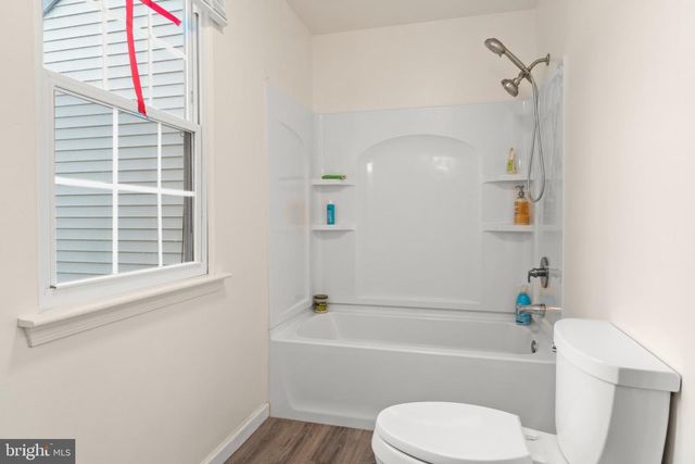 2 WOODLAKE DR, Marlton, NJ 08053