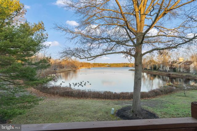 2 WOODLAKE DR, Marlton, NJ 08053