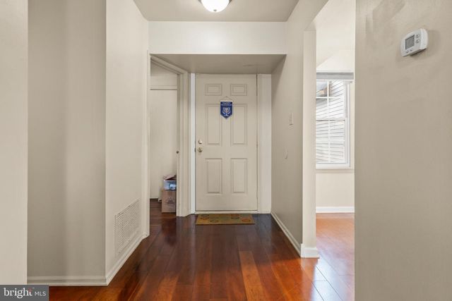 2 WOODLAKE DR, Marlton, NJ 08053