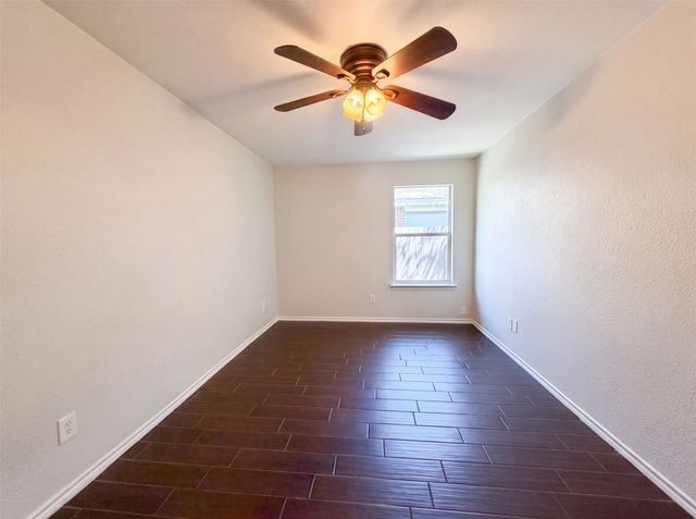 825 Adams Drive, Burleson, TX 76028