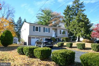 21 MAPLEVALE DR, Yardley, PA 19067