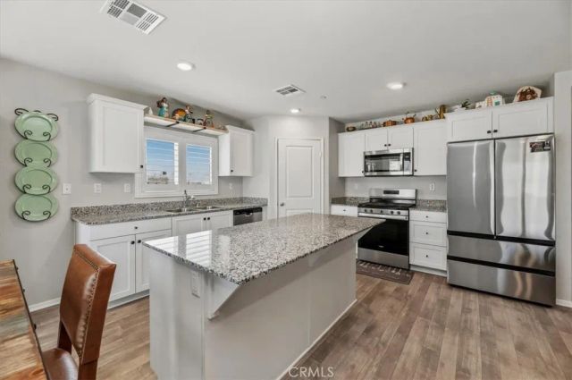 419 Poplar Hill, San Jacinto, CA 92583