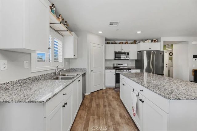 419 Poplar Hill, San Jacinto, CA 92583