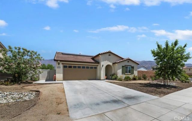 419 Poplar Hill, San Jacinto, CA 92583