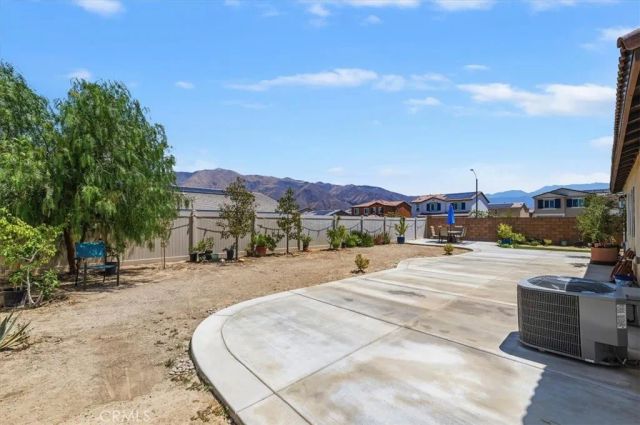 419 Poplar Hill, San Jacinto, CA 92583