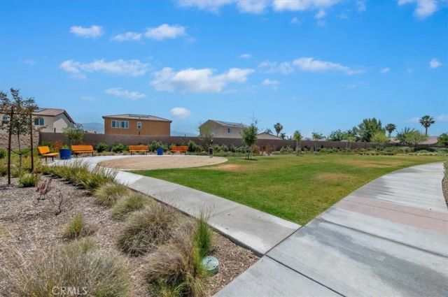419 Poplar Hill, San Jacinto, CA 92583