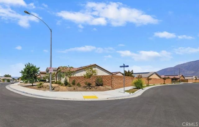 419 Poplar Hill, San Jacinto, CA 92583