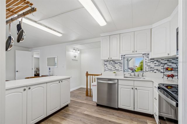 7186 MOUNT ARLINGTON DRIVE NE 421, St Petersburg, FL 33702