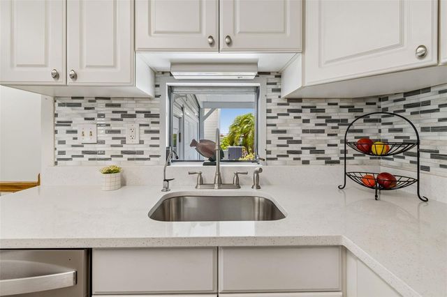7186 MOUNT ARLINGTON DRIVE NE 421, St Petersburg, FL 33702