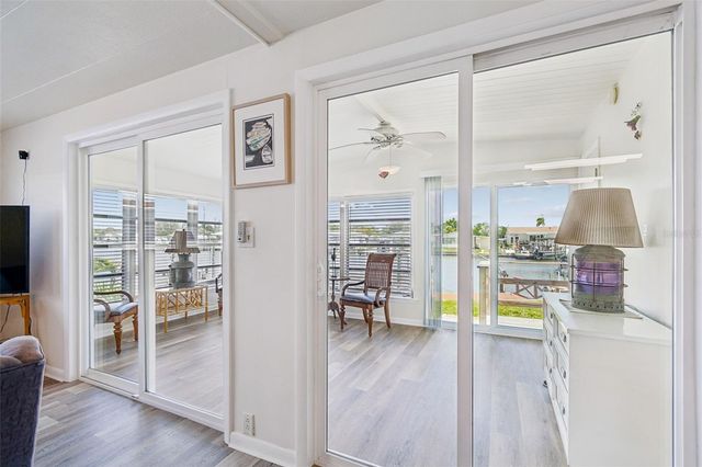 7186 MOUNT ARLINGTON DRIVE NE 421, St Petersburg, FL 33702