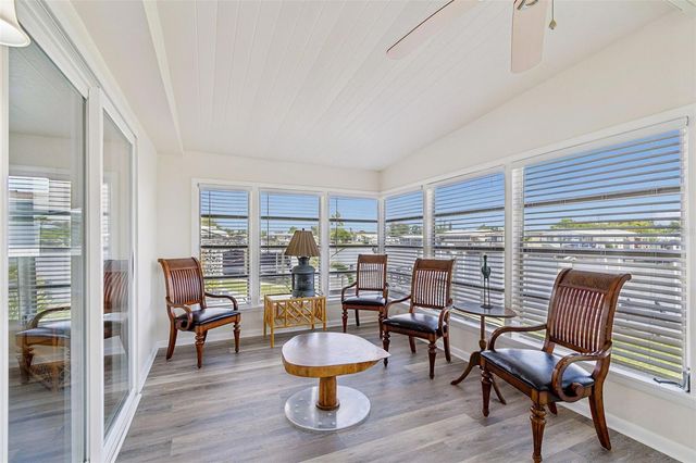 7186 MOUNT ARLINGTON DRIVE NE 421, St Petersburg, FL 33702