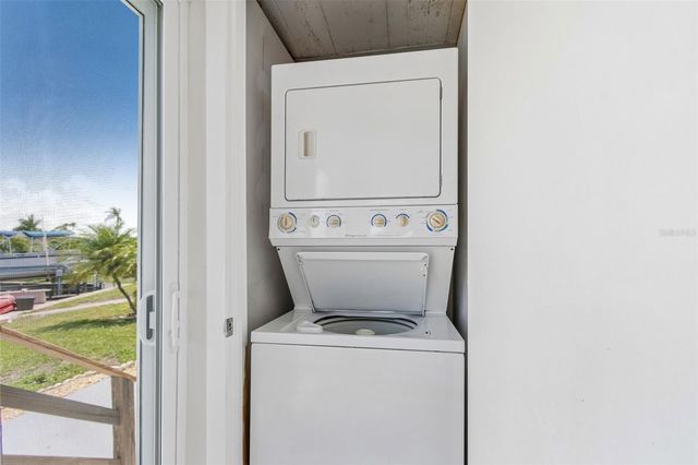 7186 MOUNT ARLINGTON DRIVE NE 421, St Petersburg, FL 33702