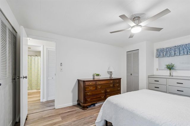 7186 MOUNT ARLINGTON DRIVE NE 421, St Petersburg, FL 33702