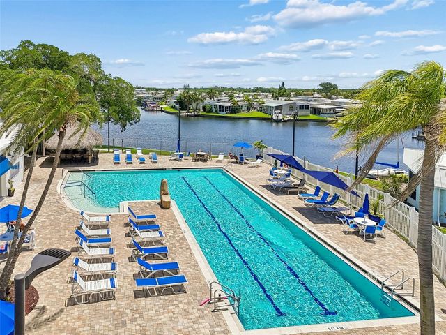 7186 MOUNT ARLINGTON DRIVE NE 421, St Petersburg, FL 33702