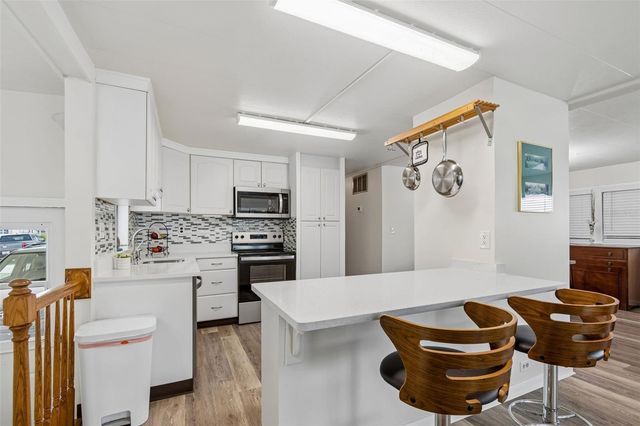 7186 MOUNT ARLINGTON DRIVE NE 421, St Petersburg, FL 33702