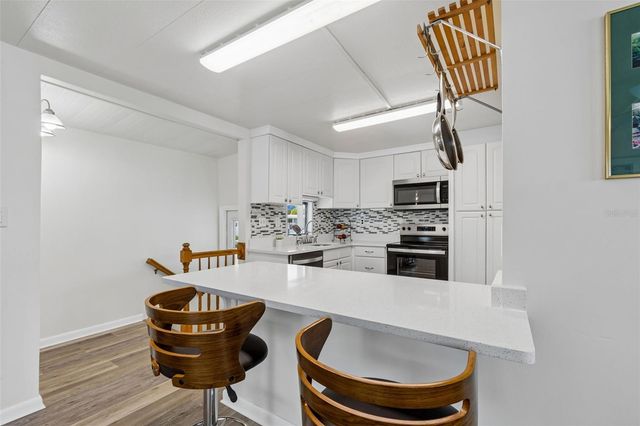 7186 MOUNT ARLINGTON DRIVE NE 421, St Petersburg, FL 33702