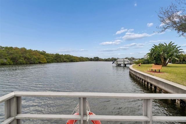 7186 MOUNT ARLINGTON DRIVE NE 421, St Petersburg, FL 33702