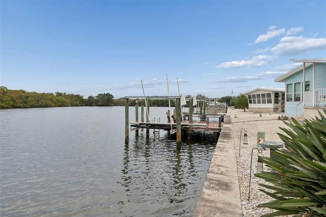 7186 MOUNT ARLINGTON DRIVE NE 421, St Petersburg, FL 33702