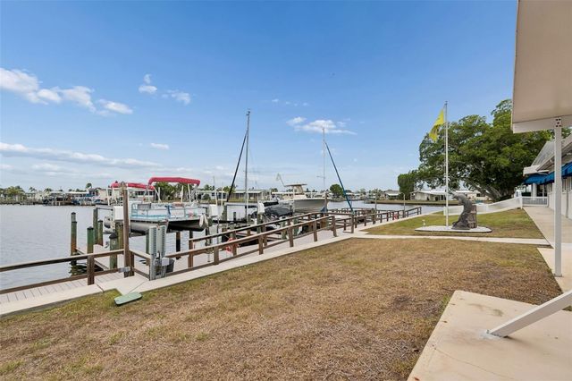 7186 MOUNT ARLINGTON DRIVE NE 421, St Petersburg, FL 33702
