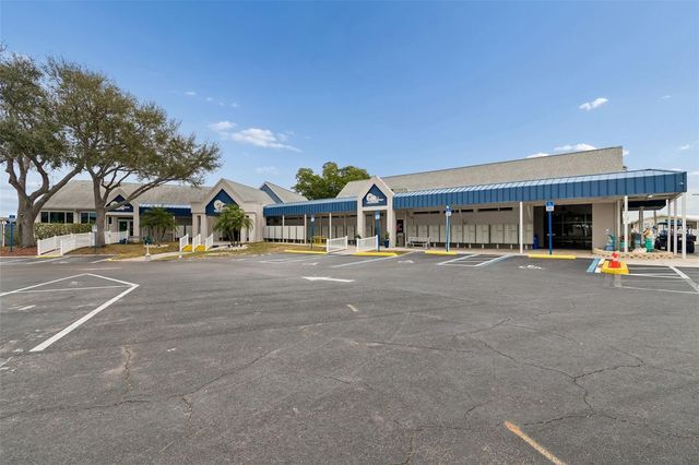 7186 MOUNT ARLINGTON DRIVE NE 421, St Petersburg, FL 33702