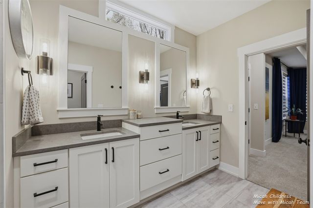 8266 Squires Street, Rockford, MI 49341