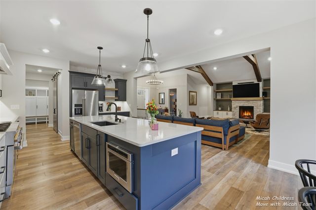 8266 Squires Street, Rockford, MI 49341