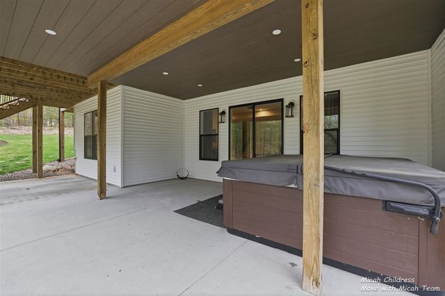 8266 Squires Street, Rockford, MI 49341