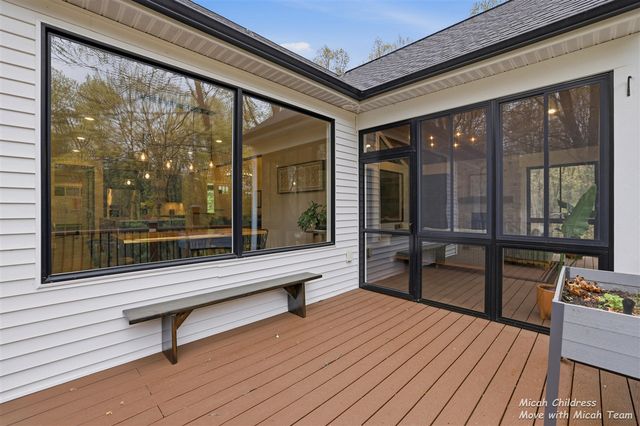 8266 Squires Street, Rockford, MI 49341
