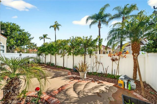 12136 Royal Lytham Row, San Diego, CA 92128