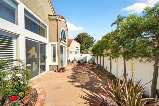 12136 Royal Lytham Row, San Diego, CA 92128