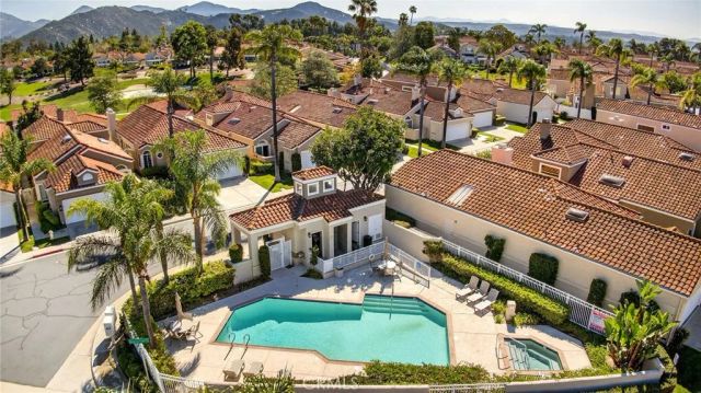 12136 Royal Lytham Row, San Diego, CA 92128