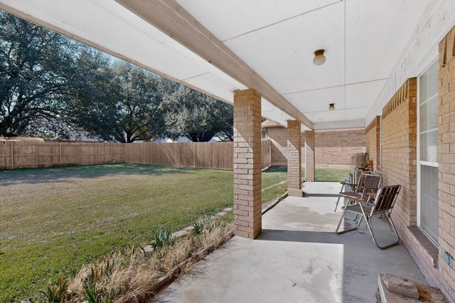 104 Shorewood Place, Joshua, TX 76058