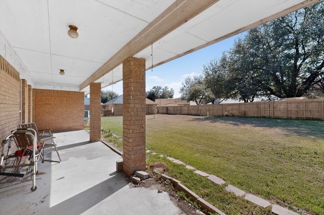 104 Shorewood Place, Joshua, TX 76058