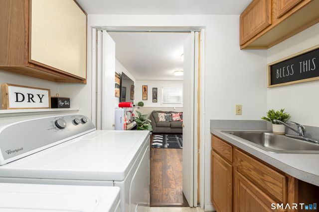 58 Hollow Brook Road, Windsor, CT 06095