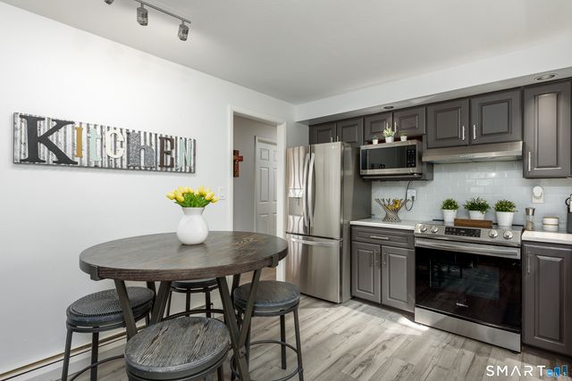 58 Hollow Brook Road, Windsor, CT 06095