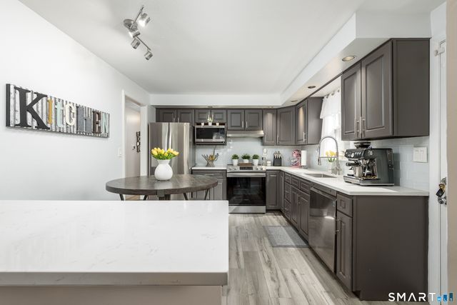 58 Hollow Brook Road, Windsor, CT 06095