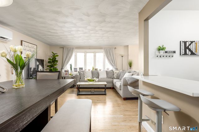 58 Hollow Brook Road, Windsor, CT 06095