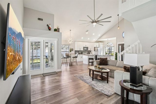 8951 EASTMAN DRIVE, Tampa, FL 33626